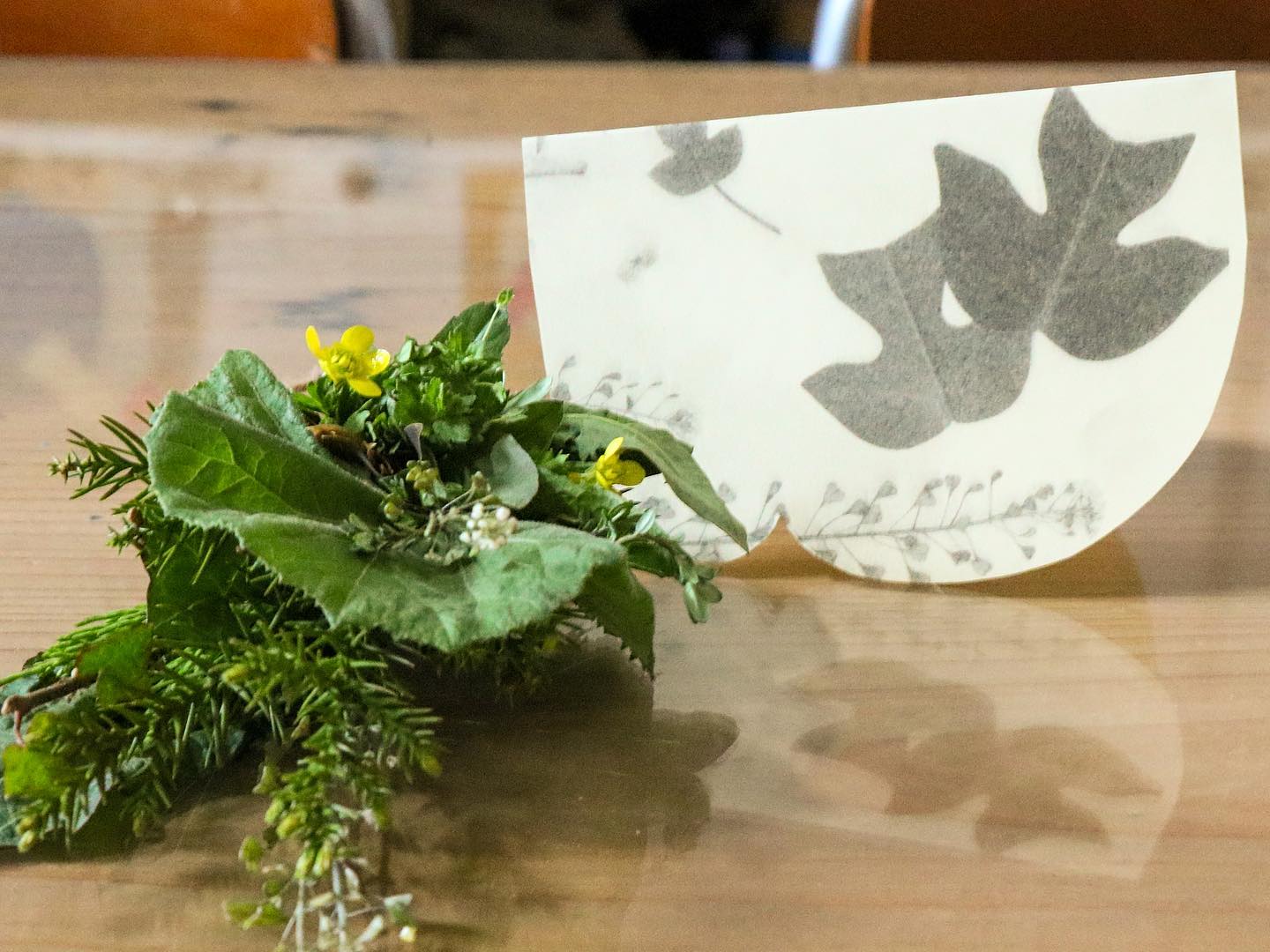 草花のコラージュで作るグリーティングカードとスワッグ・ Botanical Card Workshop